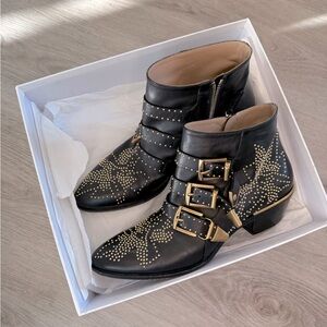 Chloé
Women's Susanna Pointed-Toe Studded Booties $1395